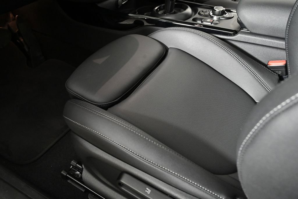 Used 2024 MINI Cooper Clubman S image 27