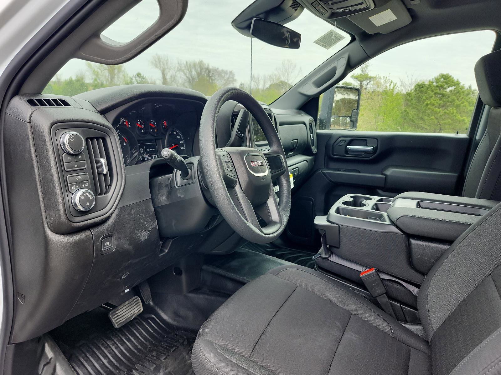 New 2026 GMC Sierra 3500 Pro w/ Convenience Package image 9