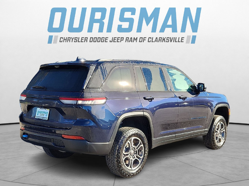 Used 2024 Jeep Grand Cherokee Trailhawk w/ Advanced Protech Group II AWD/4WD image 6