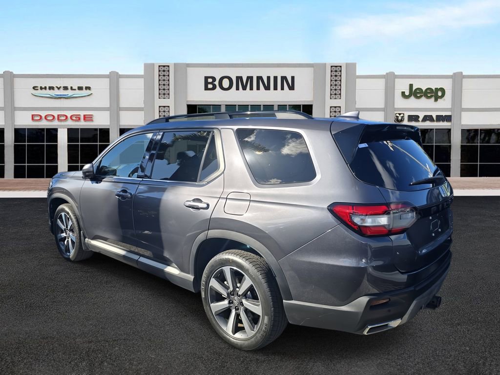 Used 2023 Honda Pilot Elite image 3