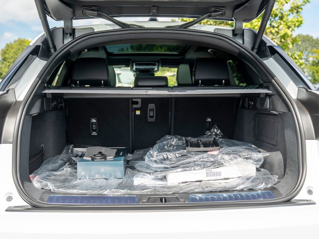 Used 2026 Land Rover Range Rover Velar S image 38