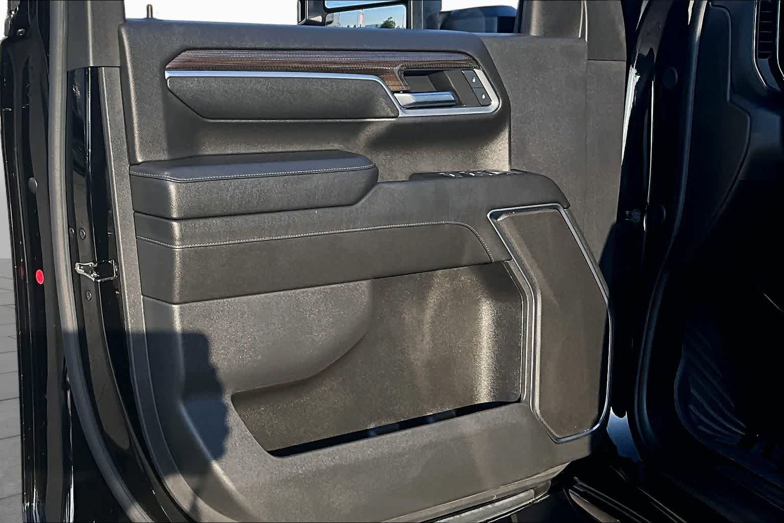 Used 2024 Chevrolet Silverado 2500 LT w/ Texas Edition AWD/4WD image 22