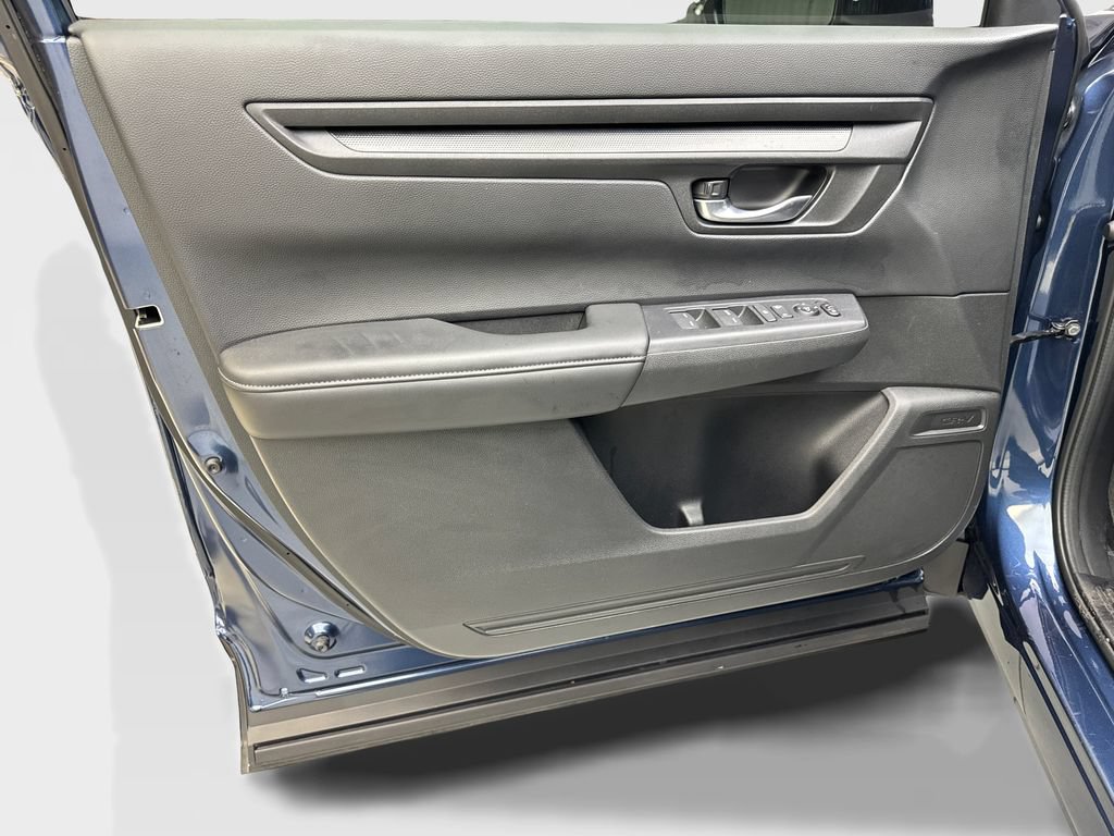 Used 2025 Honda CR-V LX image 30