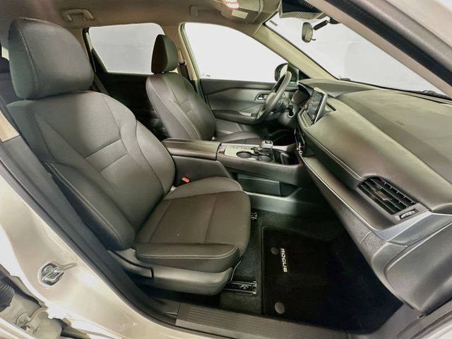 Used 2025 Nissan Rogue S FWD image 25
