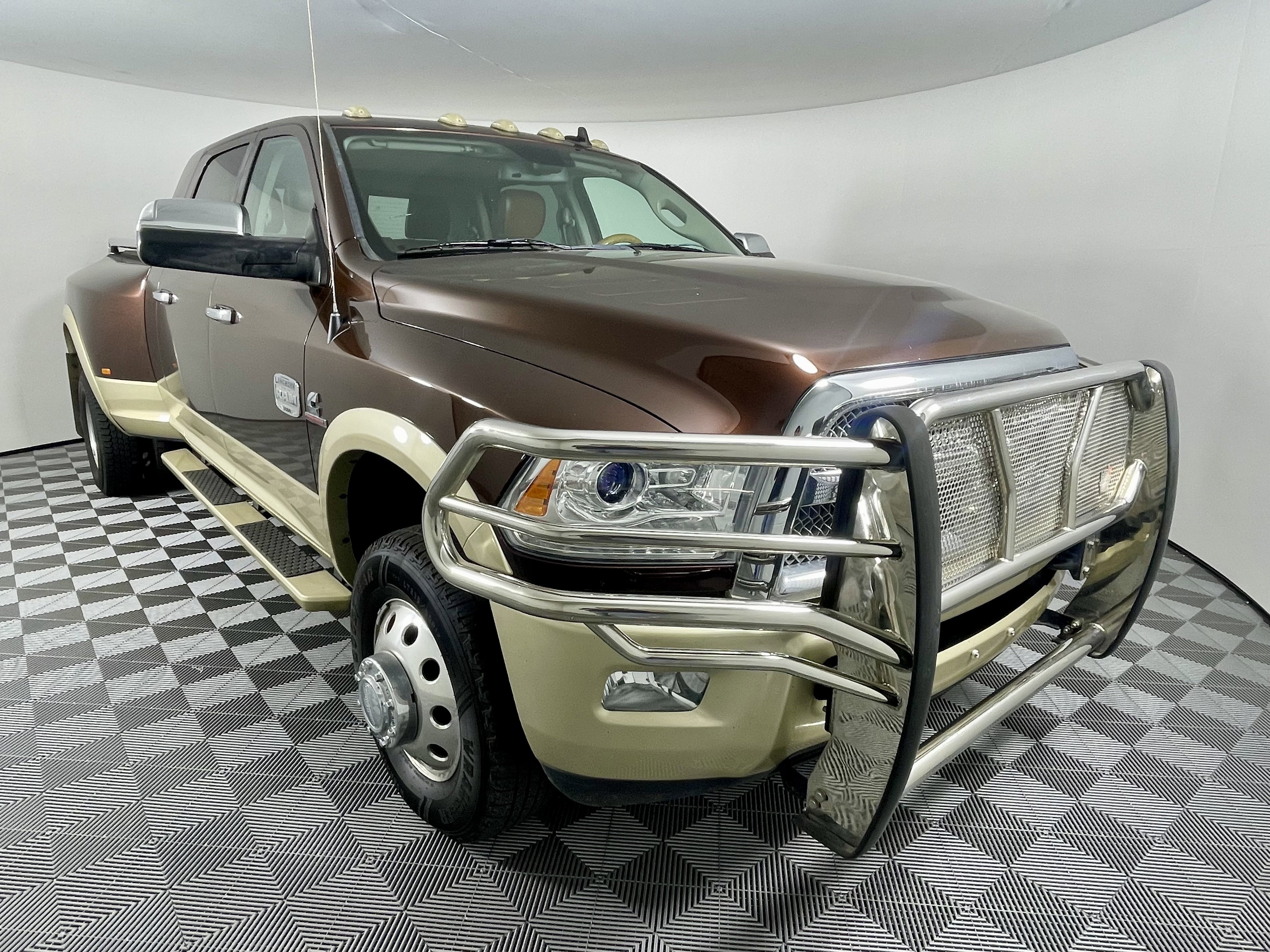 Used 2014 RAM 3500 Laramie Longhorn image 7