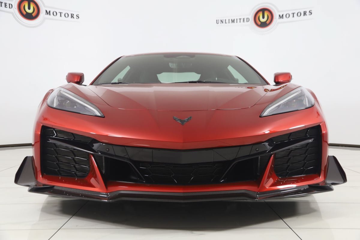 Used 2025 Chevrolet Corvette Z06 w/ Z07 Performance Package RWD image 6