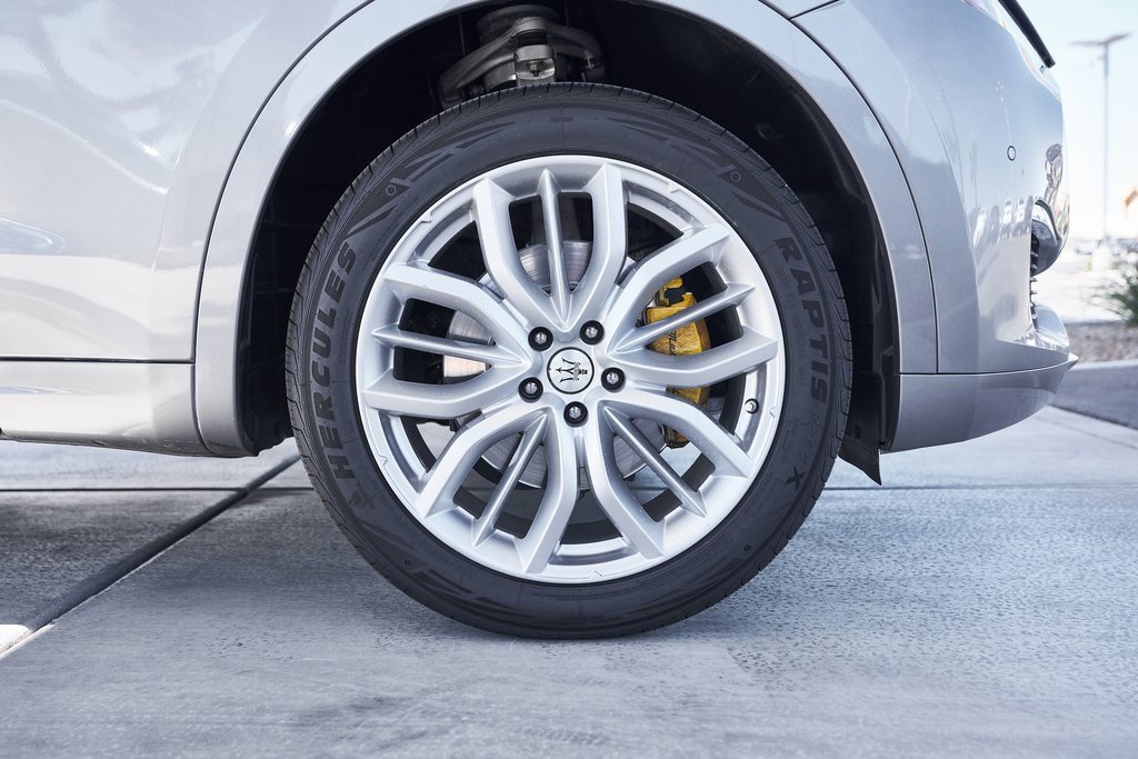 Used 2022 Maserati Levante GT image 9