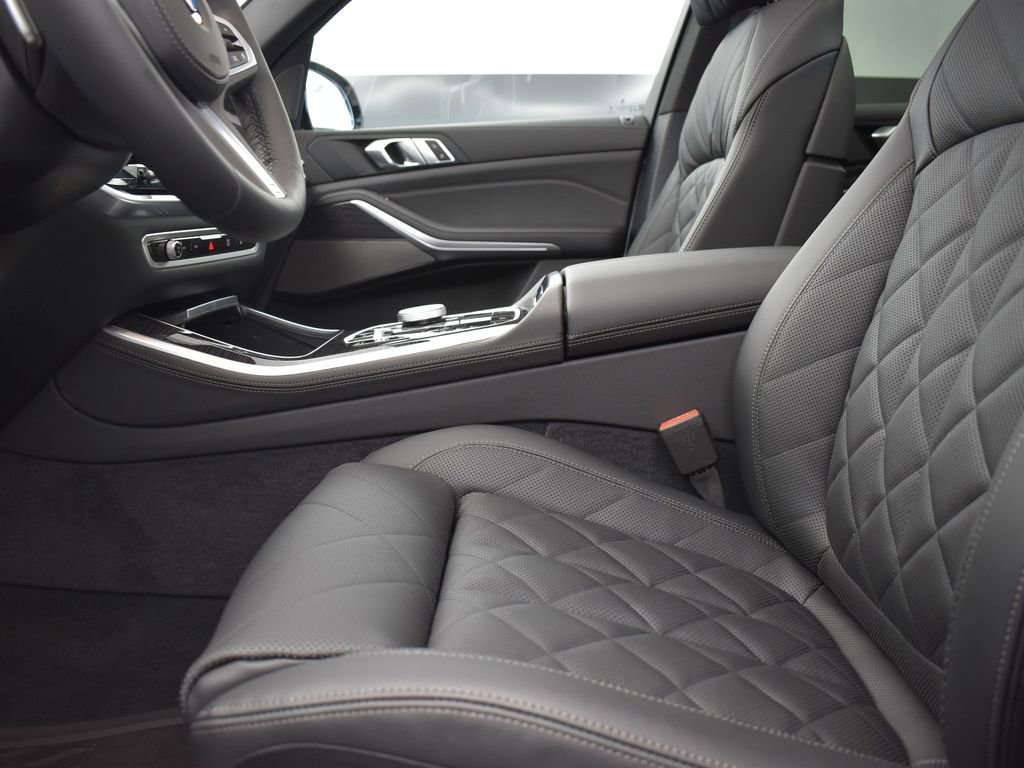 New 2026 BMW X5 sDrive40i w/ M Sport Package image 13