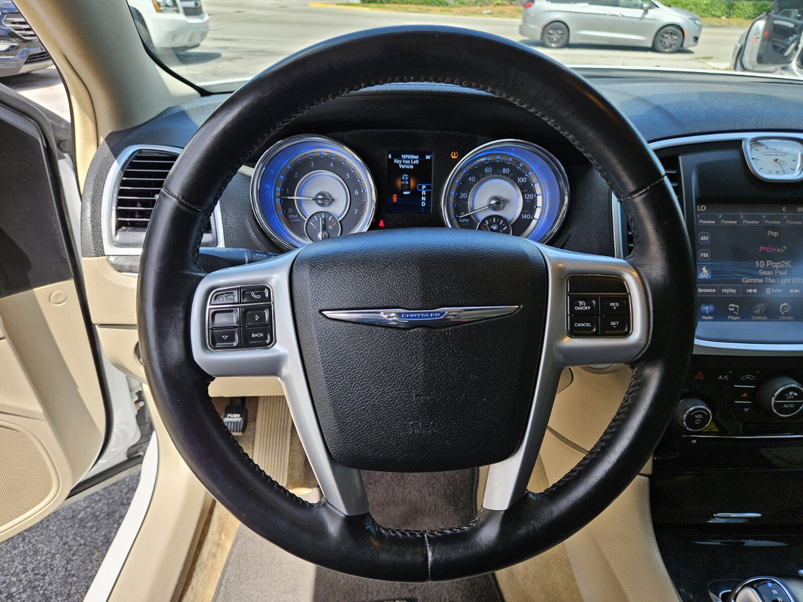 Used 2014 Chrysler 300 image 25