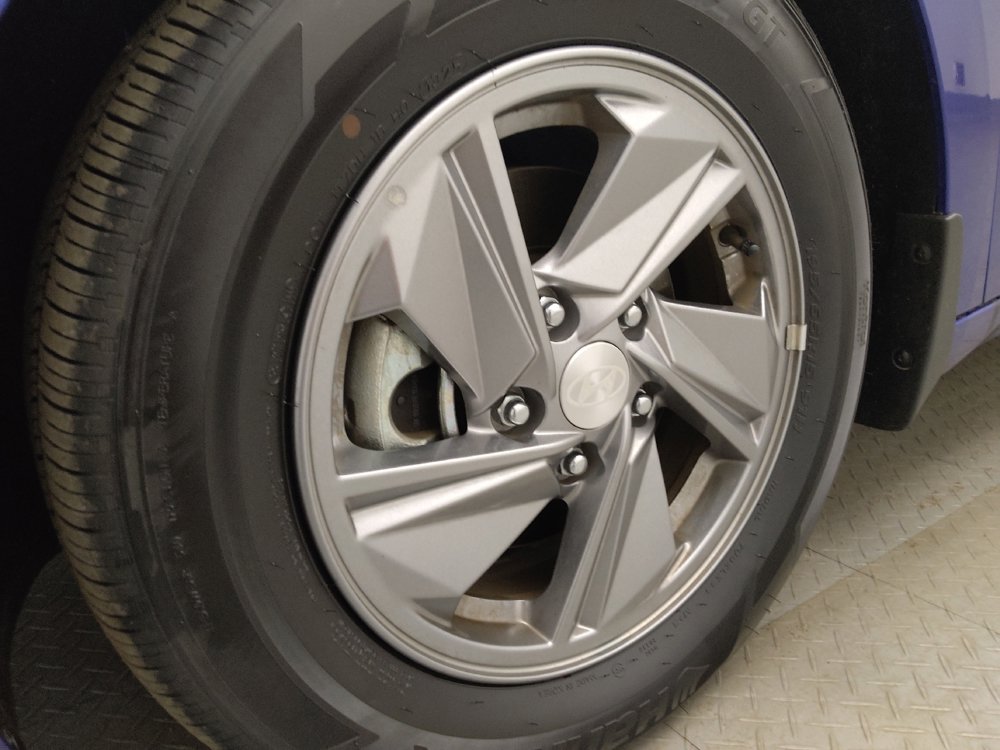 Used 2025 Hyundai Elantra SE image 31