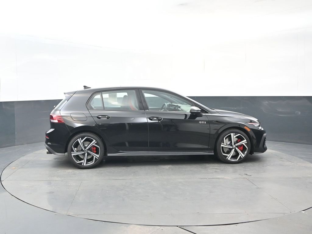 Used 2025 Volkswagen GTI SE image 6