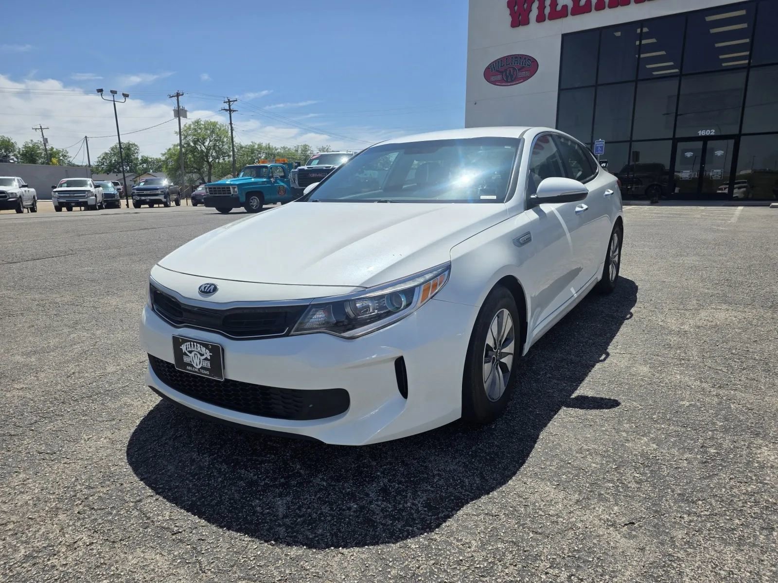 Used 2017 Kia Optima Premium w/ Hybrid Convenience Package FWD image 3