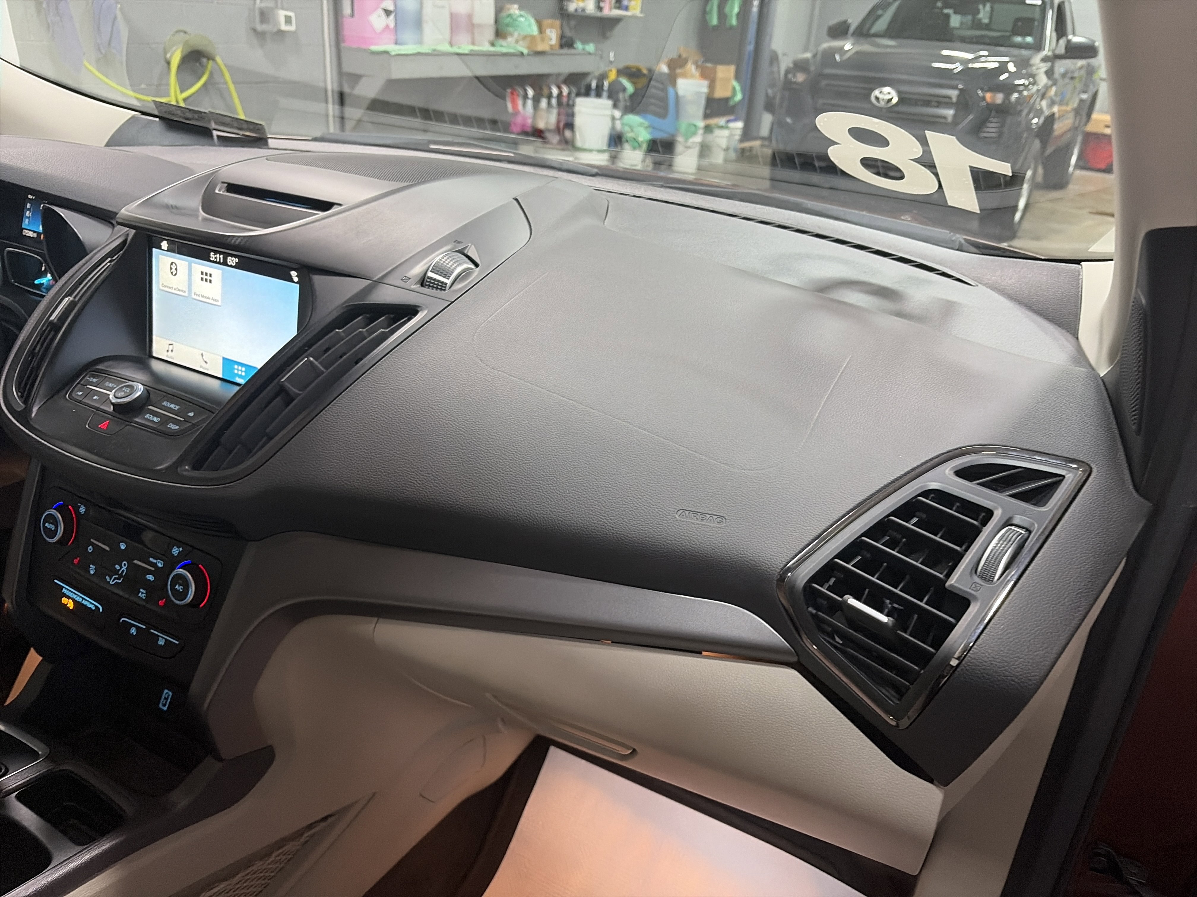 Used 2018 Ford Escape SEL image 31