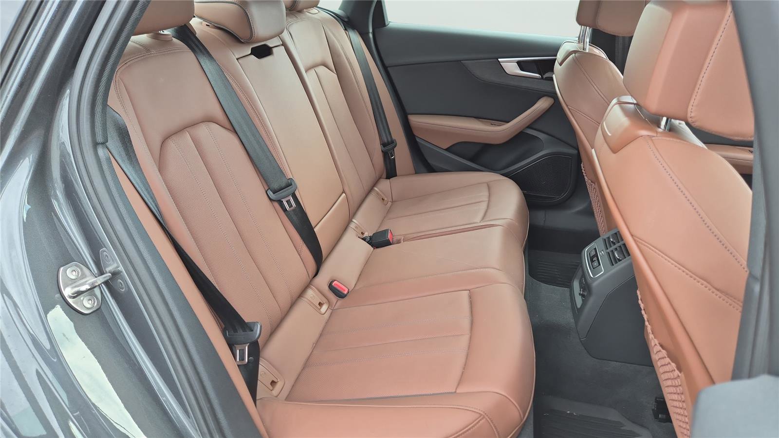 Used 2022 Audi A4 2.0T Premium Plus w/ Premium Plus Package AWD/4WD image 15