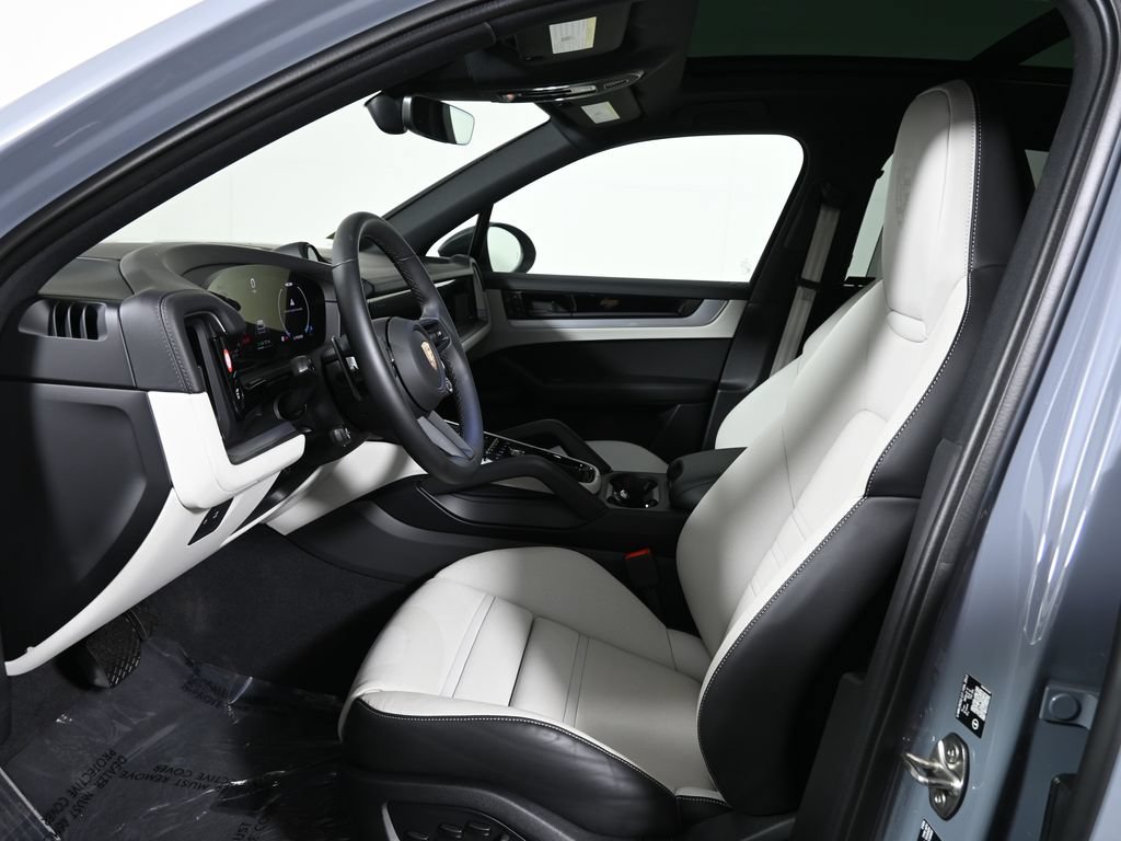Used 2026 Porsche Cayenne E-Hybrid AWD/4WD image 5