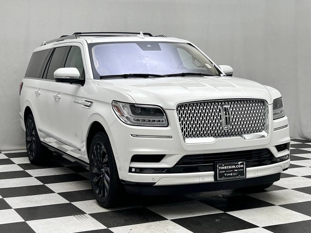 Used 2020 Lincoln Navigator L Reserve w/ Equipment Group 208A Reserve AWD/4WD image 2