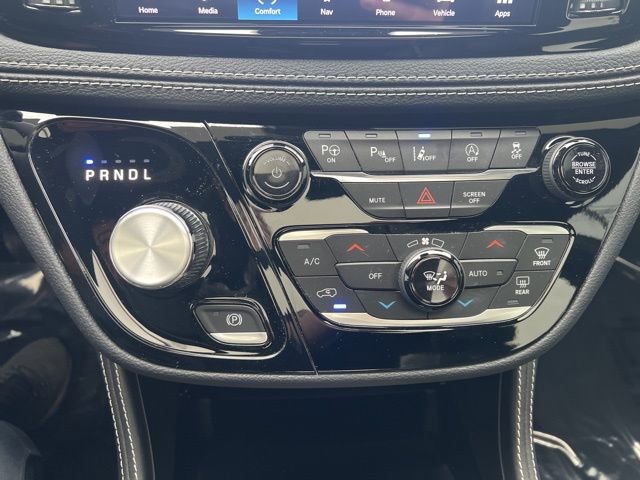 Used 2023 Chrysler Pacifica Limited w/ S Appearance Package AWD/4WD image 15