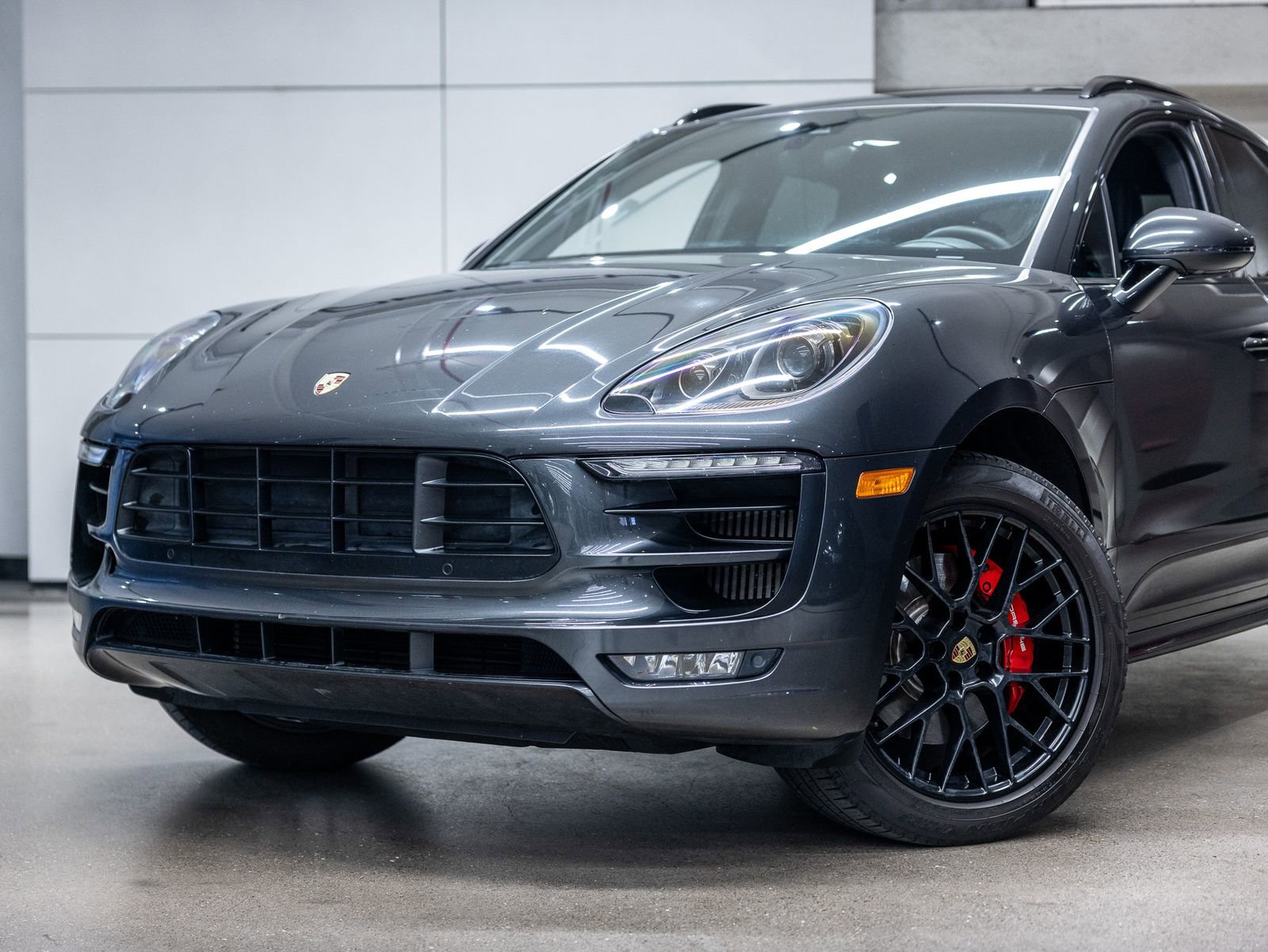Used 2018 Porsche Macan GTS AWD/4WD image 19