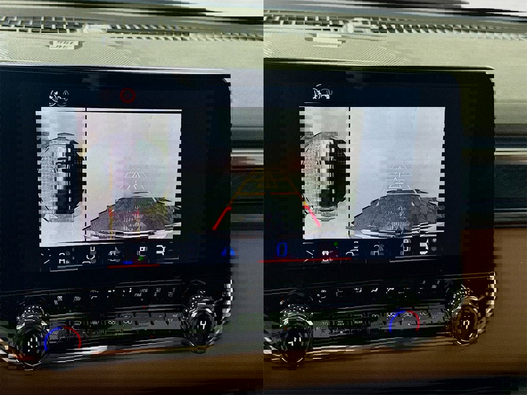 New 2026 GMC Canyon AT4 w/ Technology Plus Package image 9