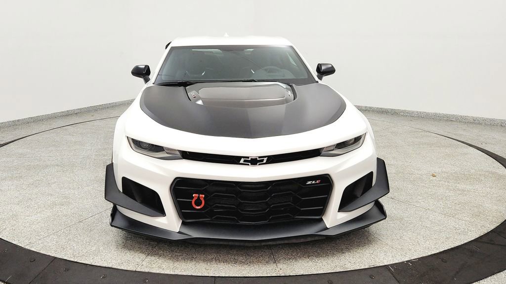 Used 2021 Chevrolet Camaro ZL1 RWD image 8