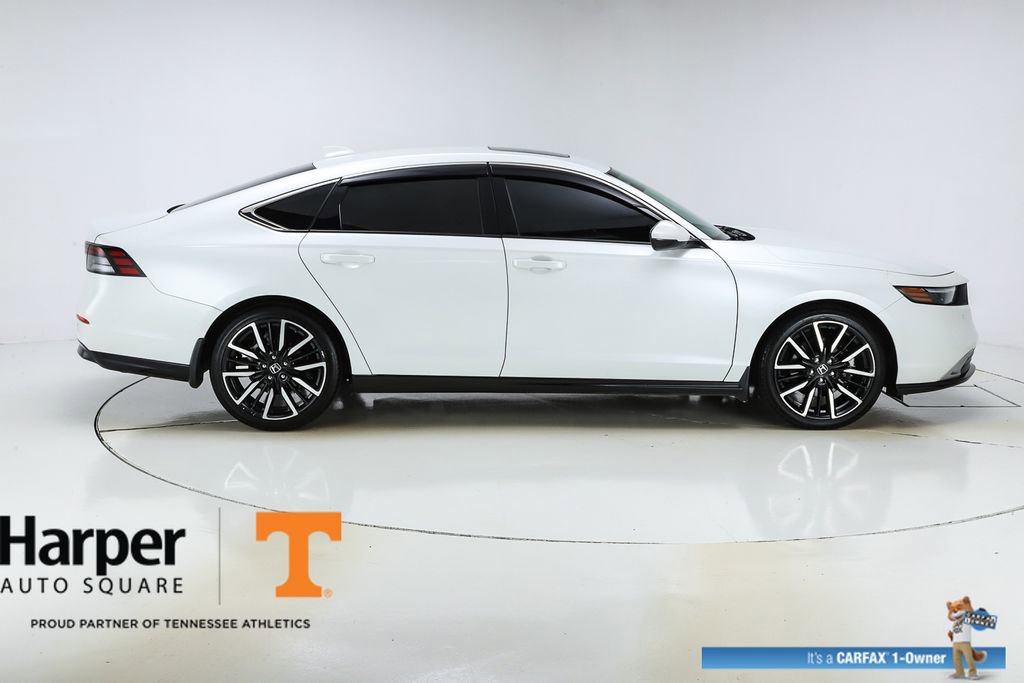 Used 2023 Honda Accord Touring image 10