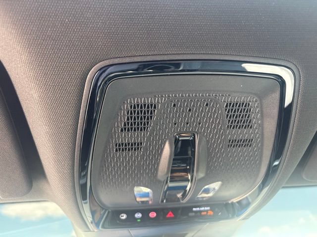 Used 2025 Cadillac Lyriq Luxury w/ LPO, Floor Liner Package AWD/4WD image 5