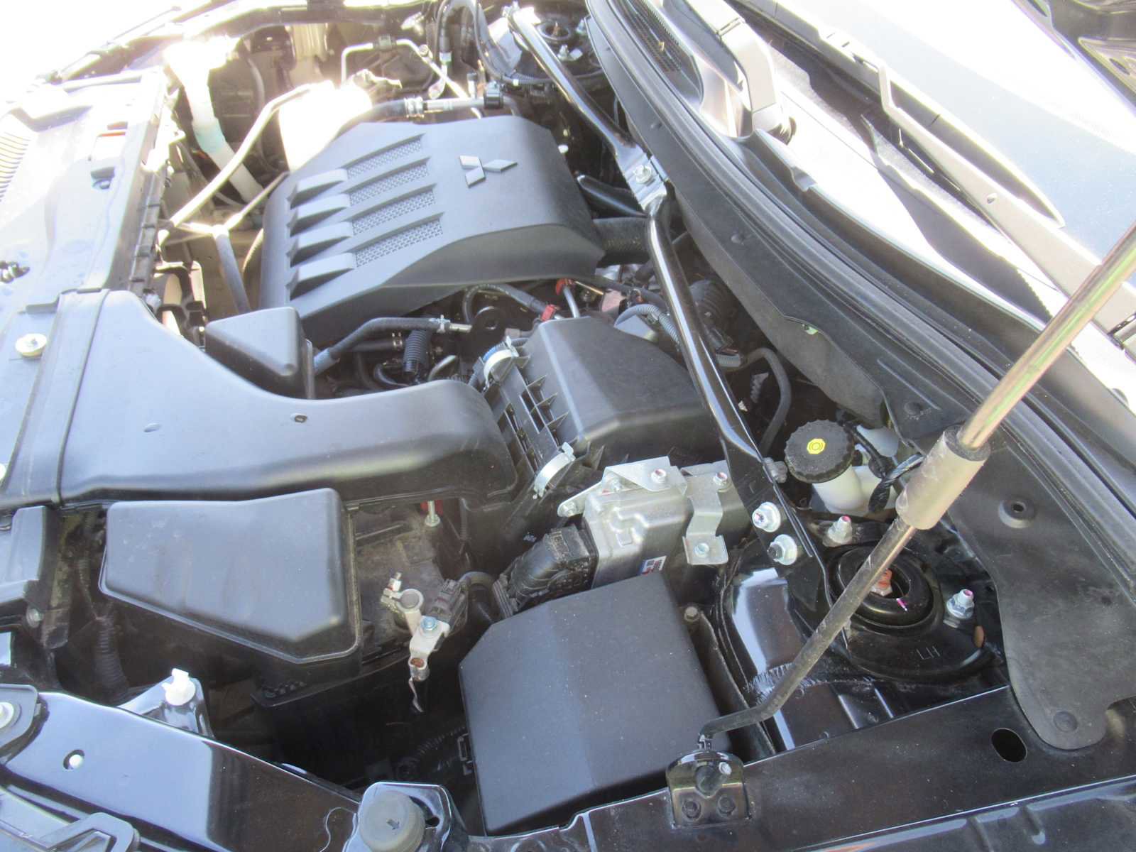 Used 2024 Mitsubishi Eclipse Cross SE image 13