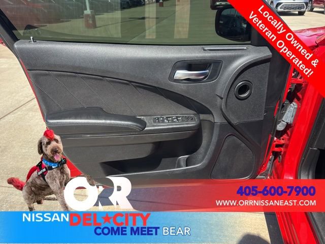 Used 2021 Dodge Charger SXT w/ Blacktop Package RWD image 15