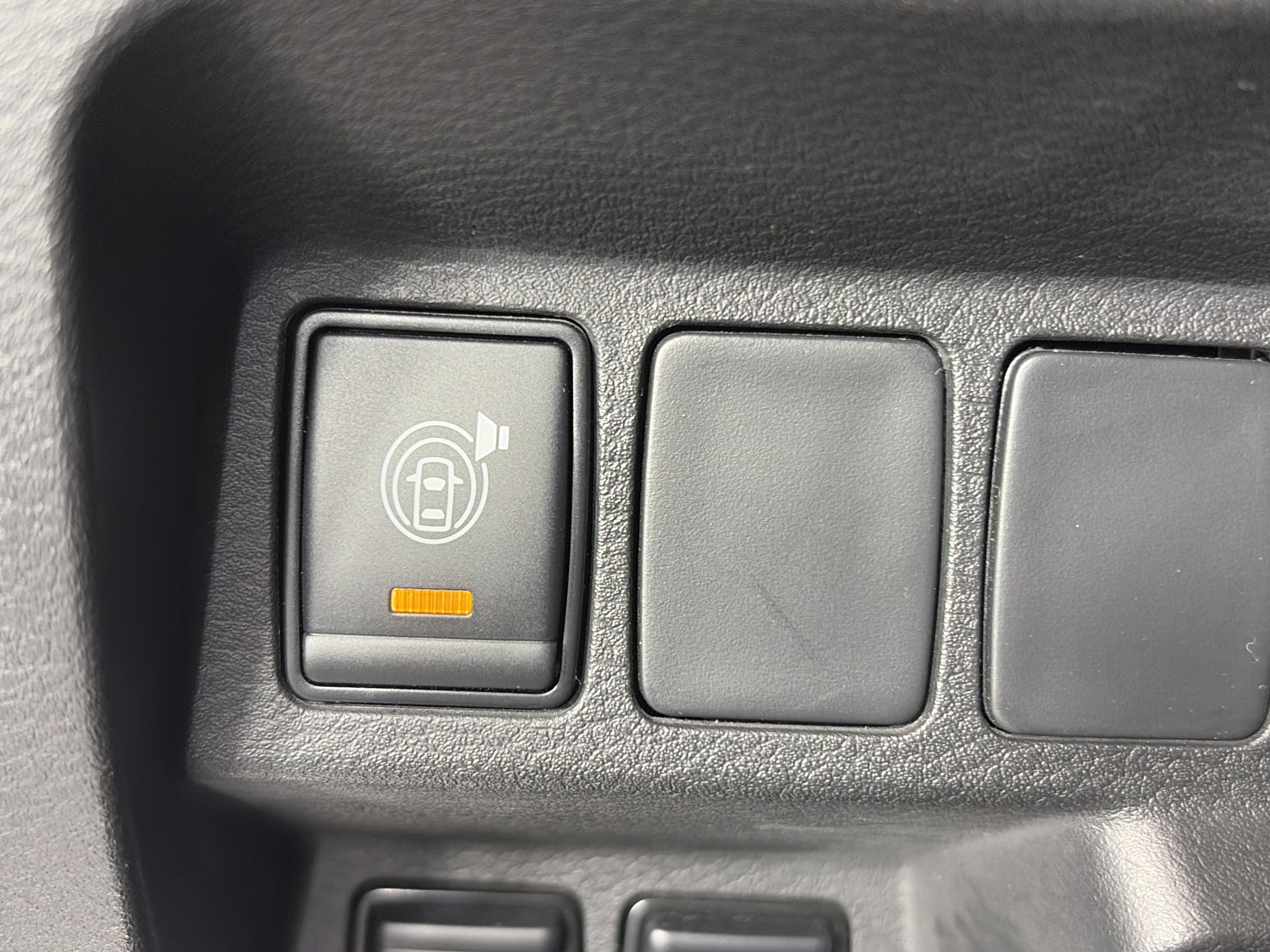 Used 2023 Nissan Frontier SV w/ Midnight Edition Package AWD/4WD image 33