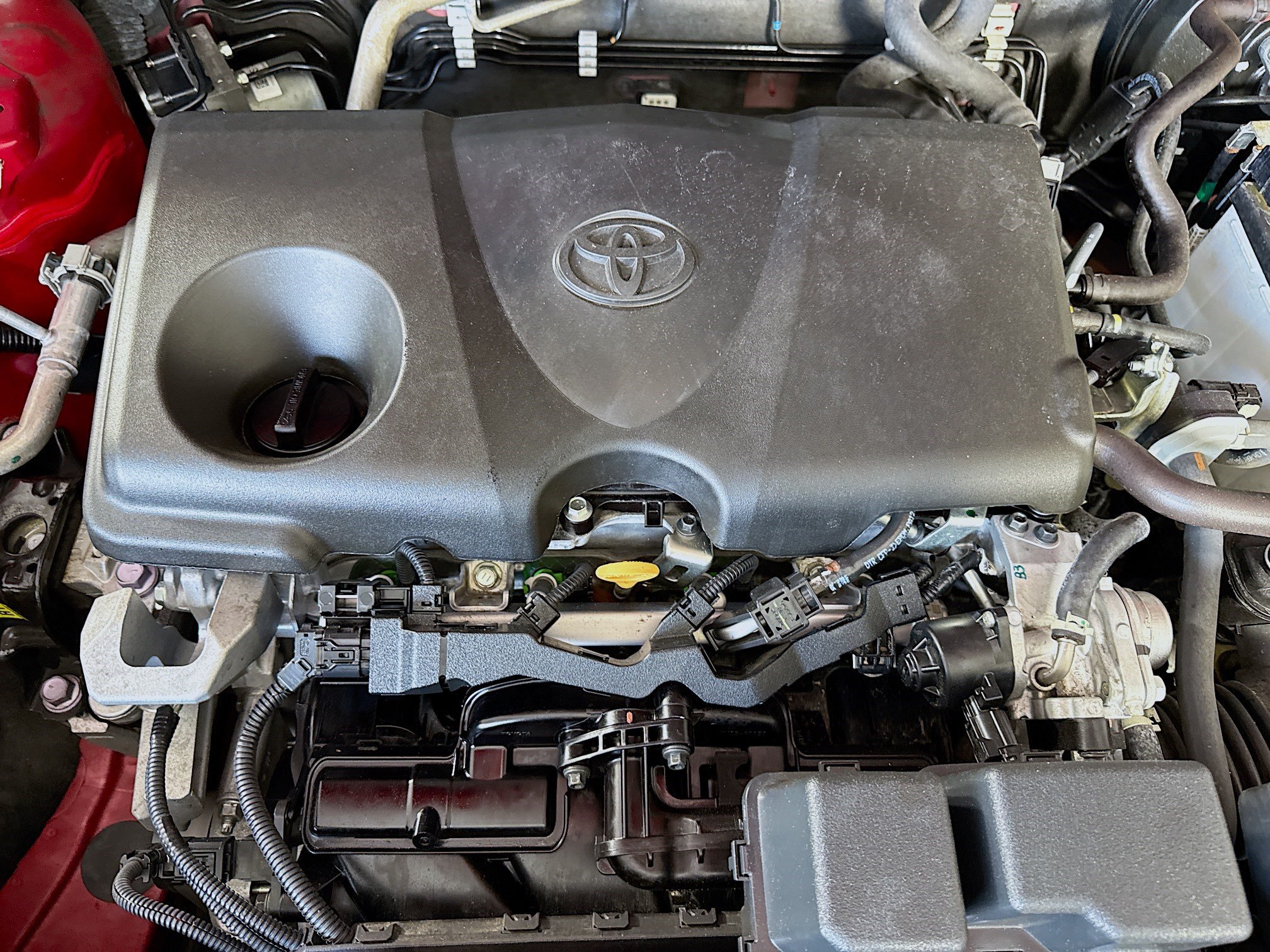 Used 2024 Toyota RAV4 LE FWD image 38