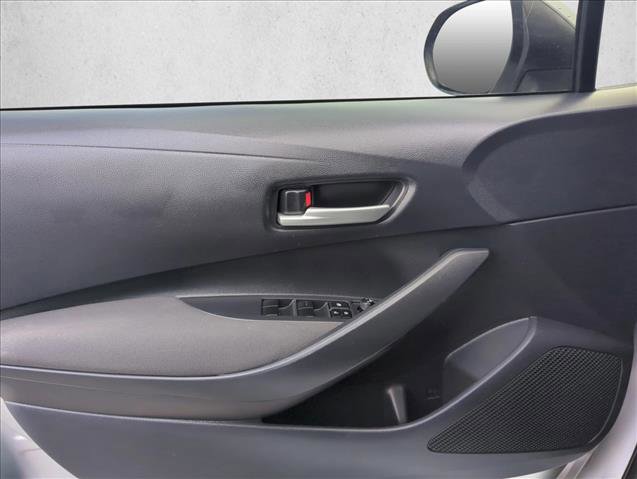 Used 2021 Toyota Corolla LE image 20
