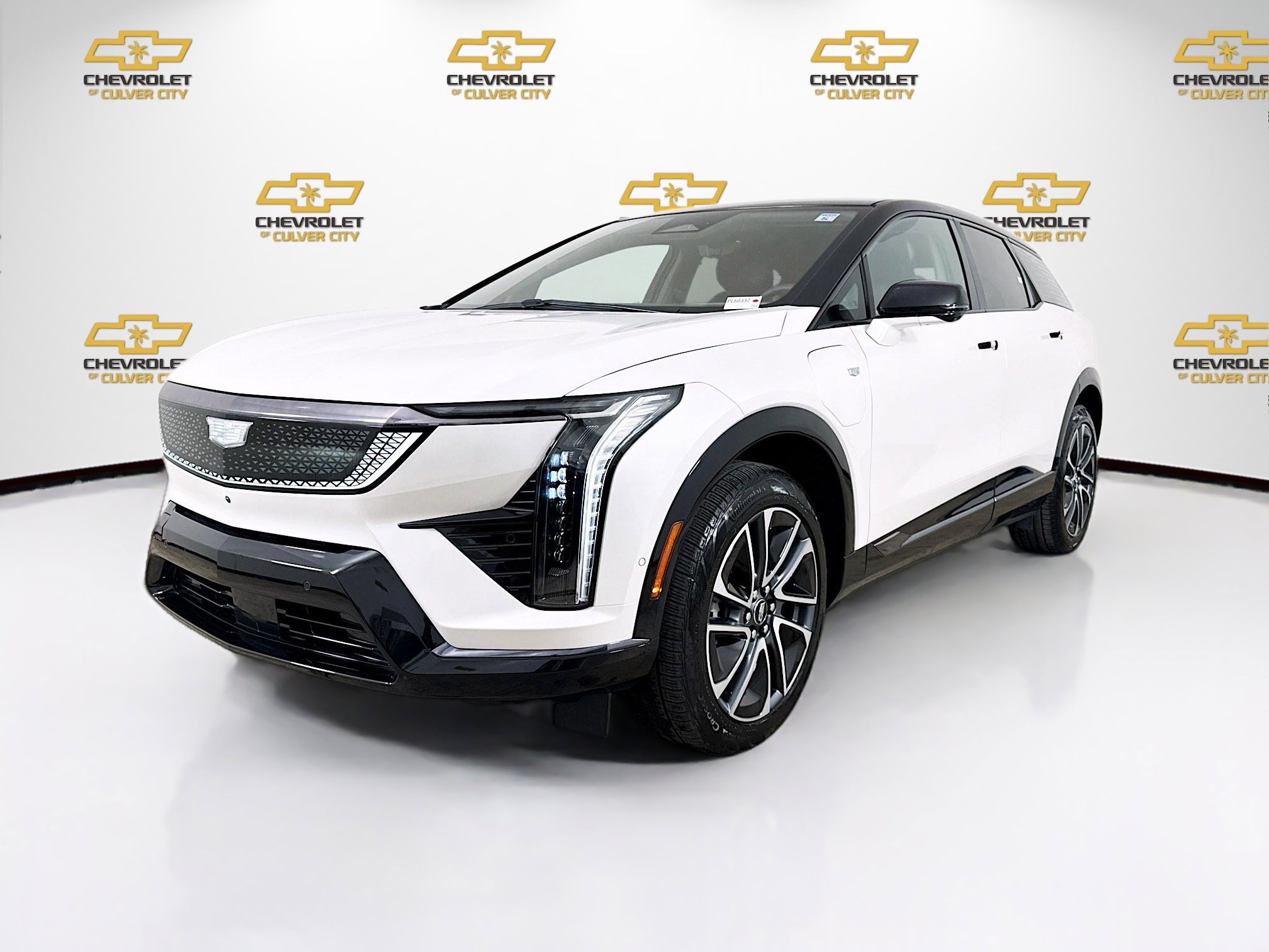 Used 2025 Cadillac Optiq Sport 1 AWD/4WD image 3