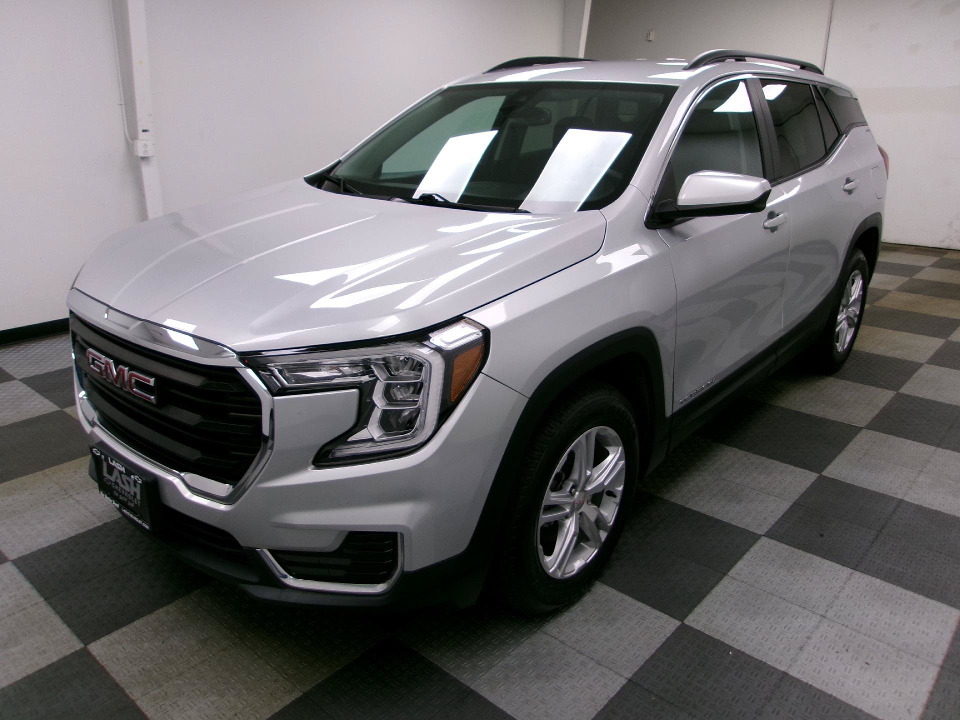 Used 2022 GMC Terrain SLE