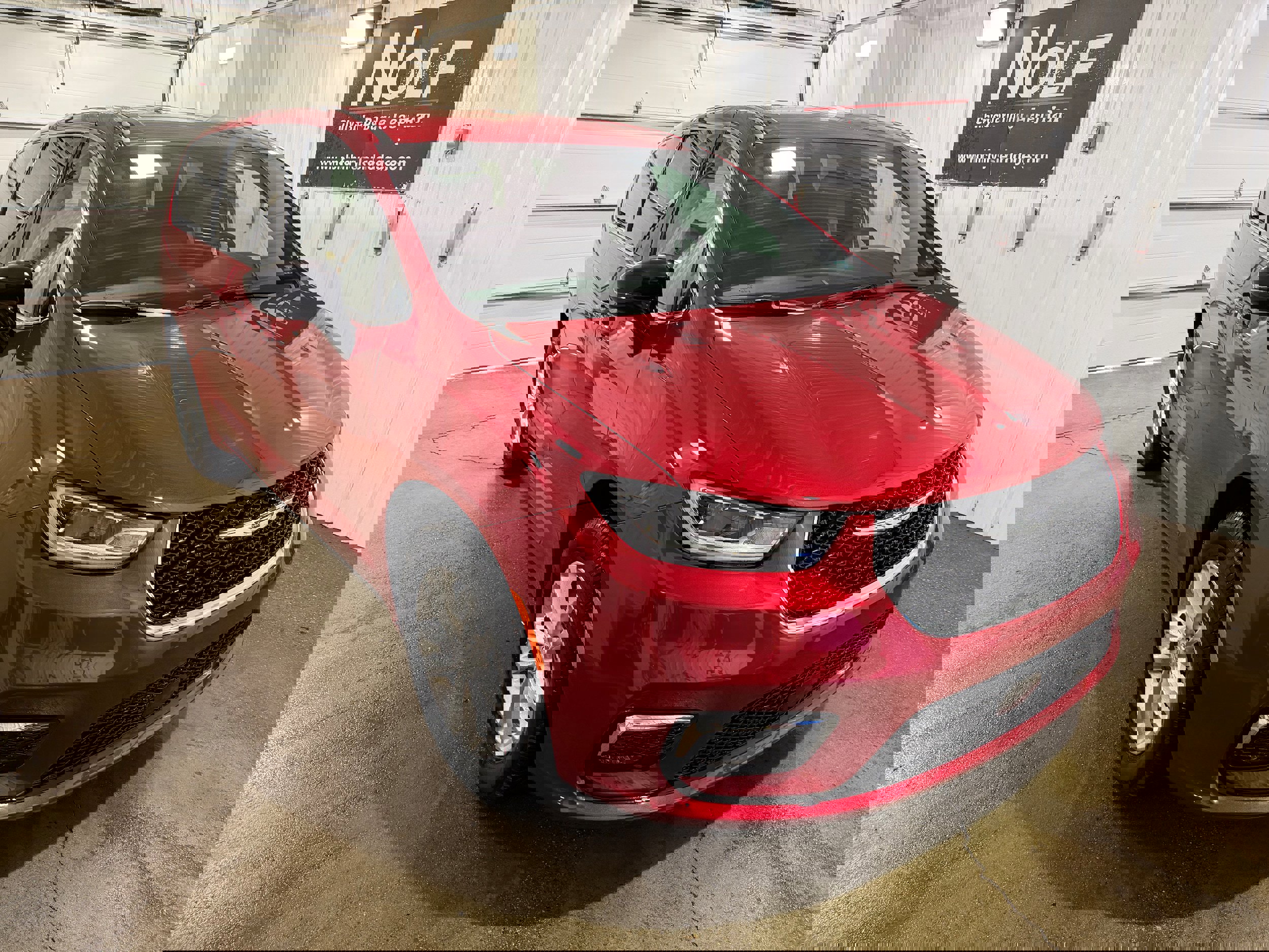 New 2026 Chrysler Pacifica Select video 2