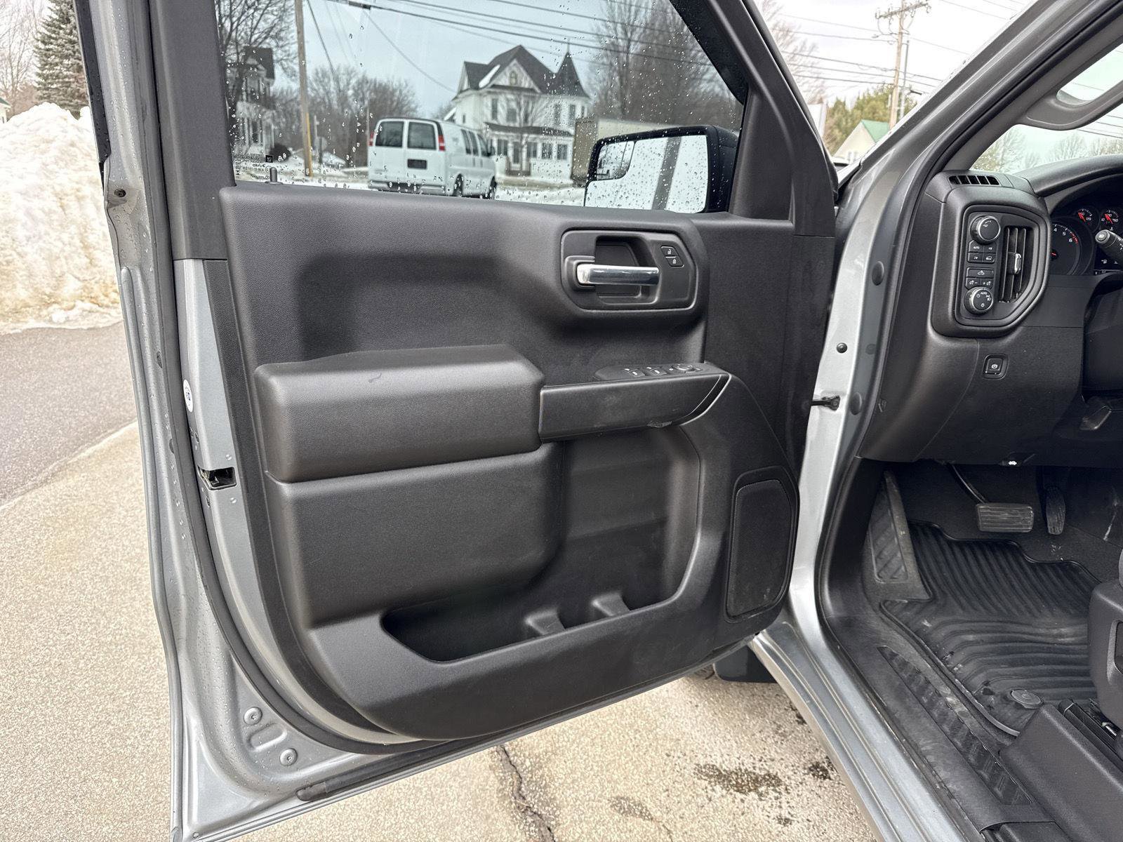 Used 2024 Chevrolet Silverado 1500 Custom w/ LPO, Dark Essentials Package AWD/4WD image 10