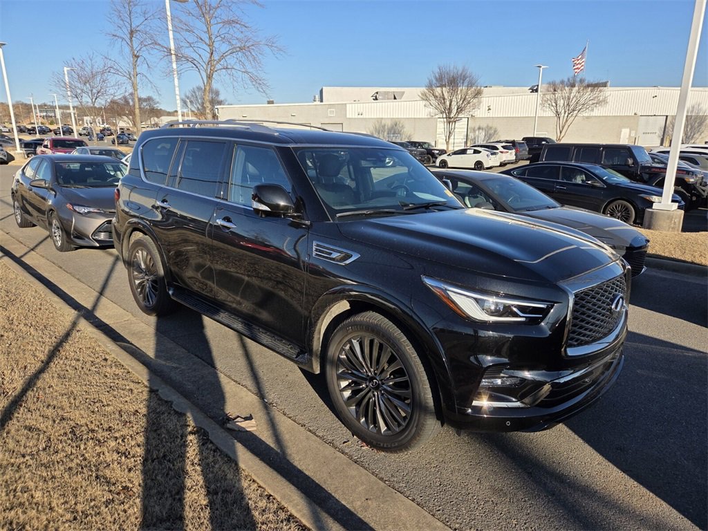 Used 2024 INFINITI QX80 Sensory image 8