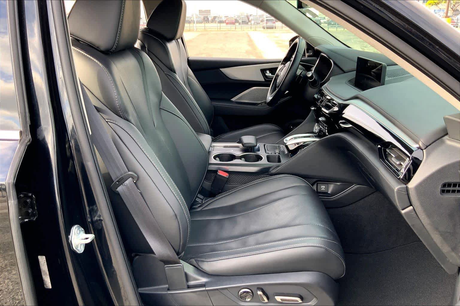 Used 2024 Acura MDX SH-AWD w/ Technology Package image 9