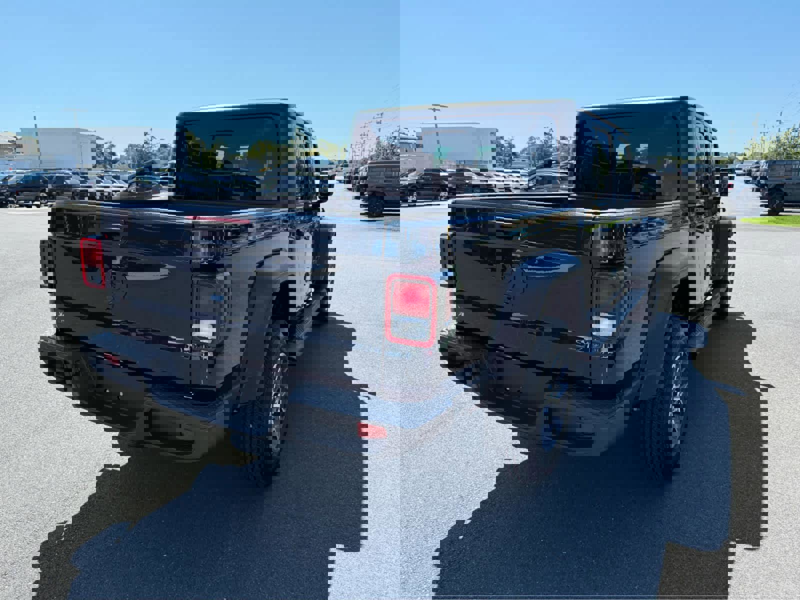 Used 2025 Jeep Gladiator Sport image 9