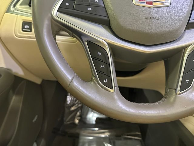 Used 2021 Cadillac XT5 Premium Luxury FWD image 6