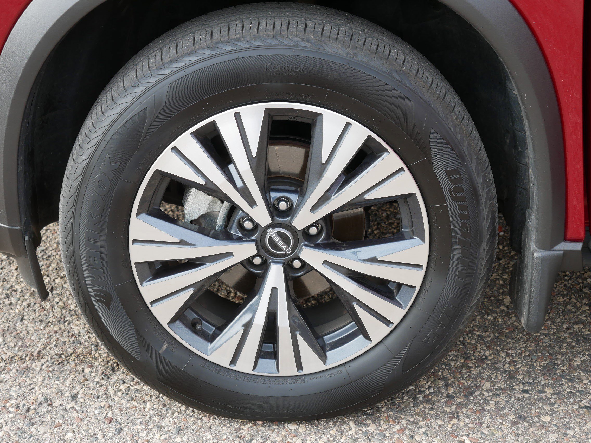 Used 2023 Nissan Rogue SV w/ SV Premium B Package image 15