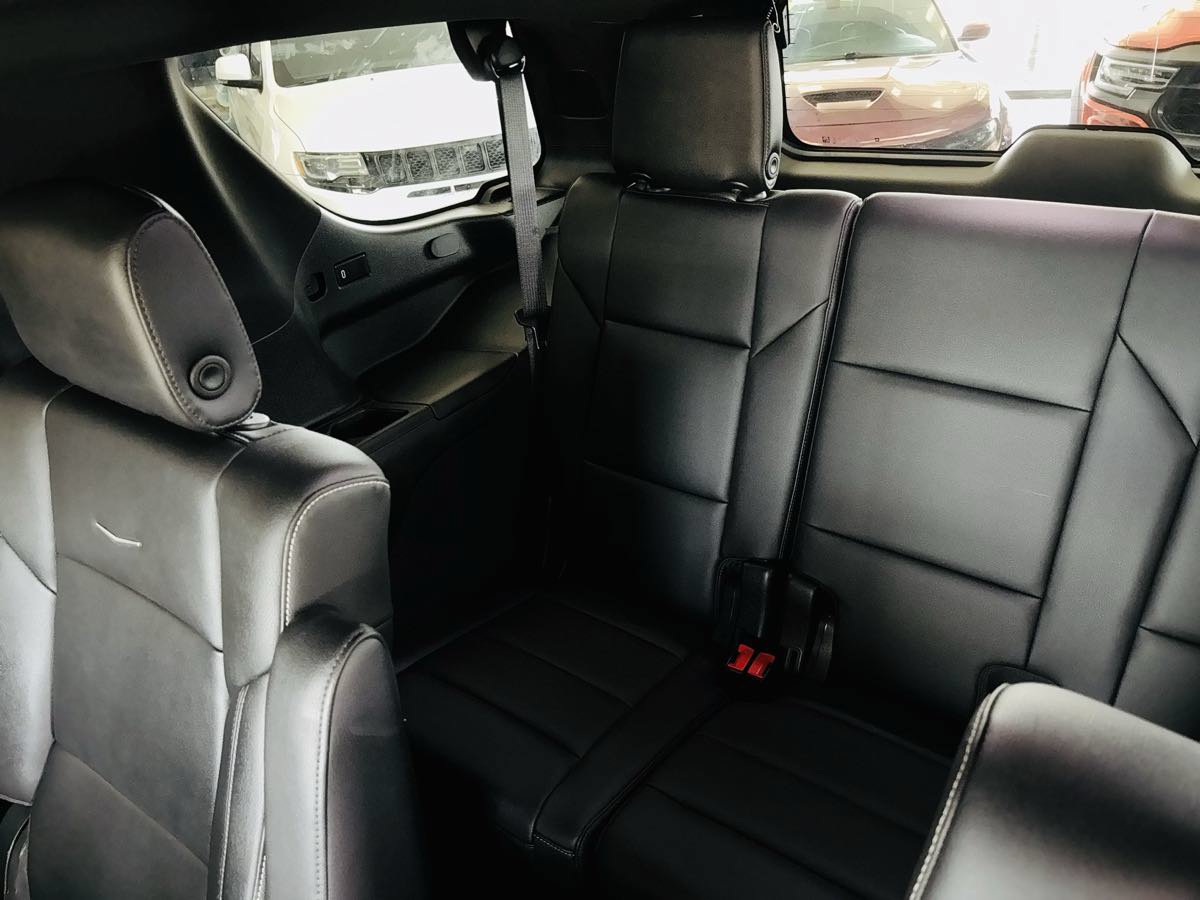 Used 2022 Cadillac Escalade Luxury AWD/4WD image 36