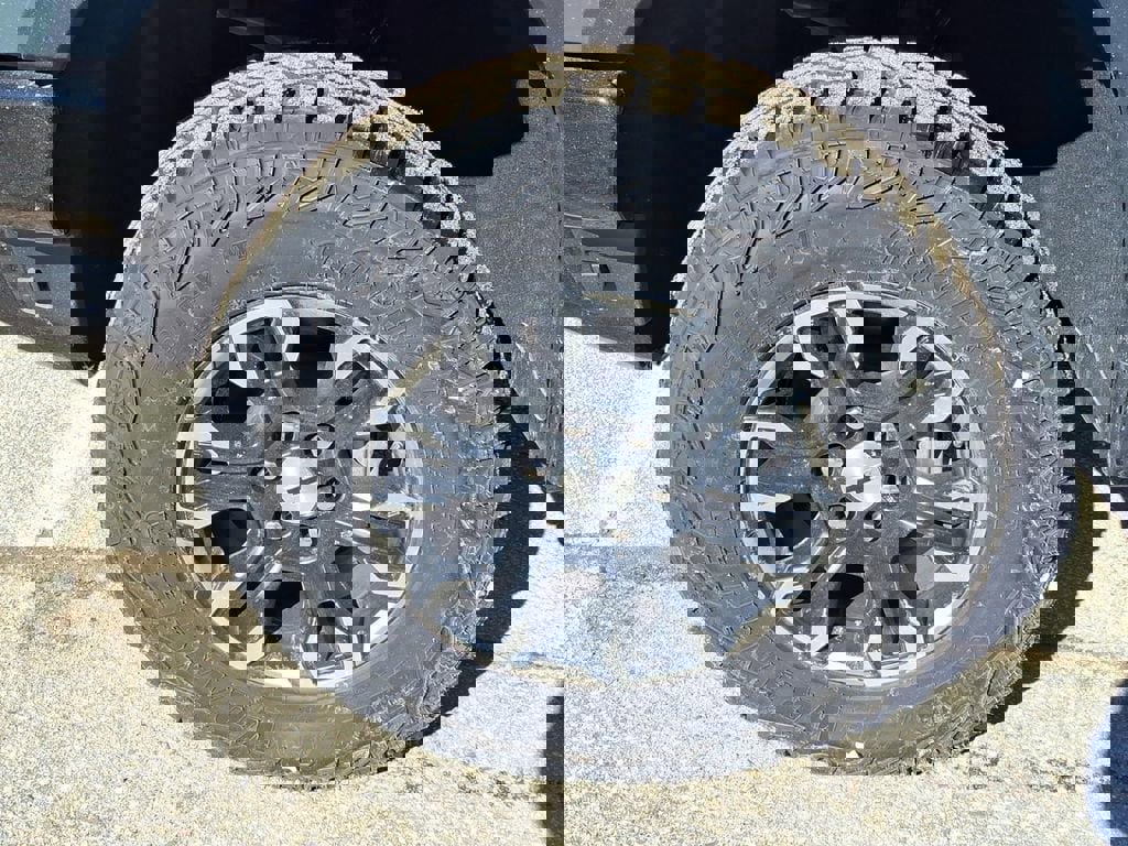 New 2026 Chevrolet Silverado 1500 ZR2 image 9