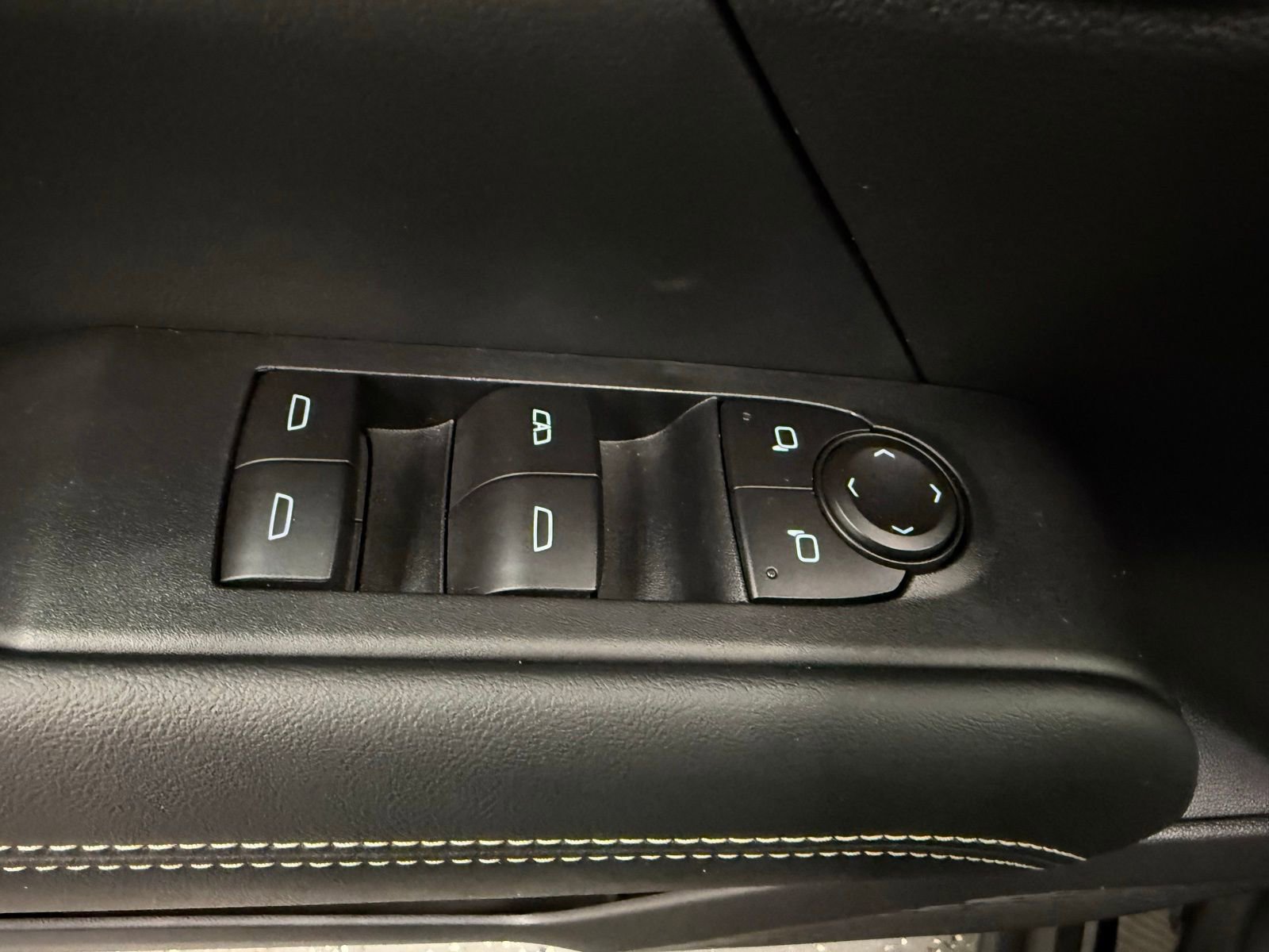 Used 2026 GMC Terrain Elevation image 10