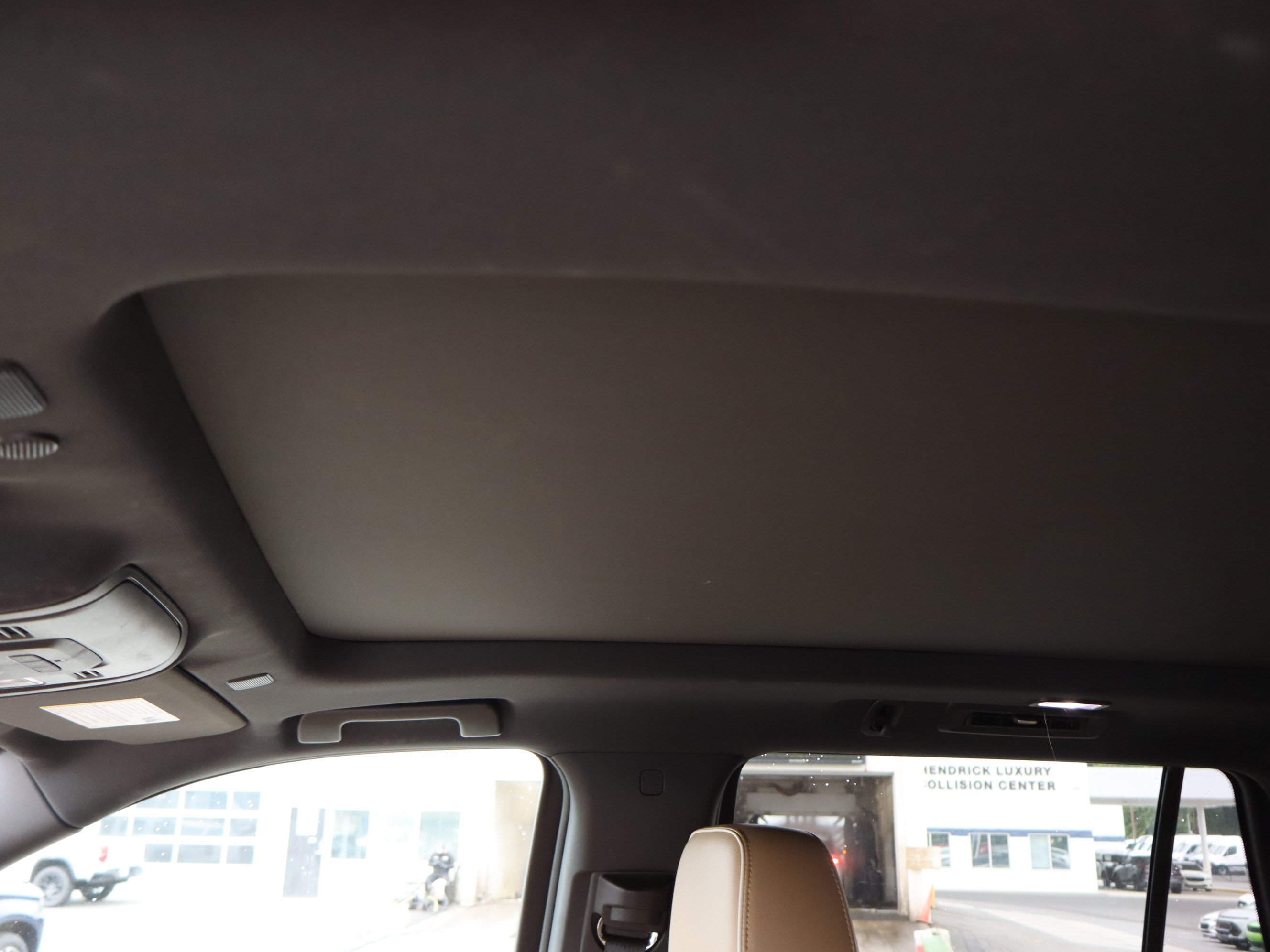 Used 2021 Chevrolet Tahoe Premier w/ Premium Package RWD image 20