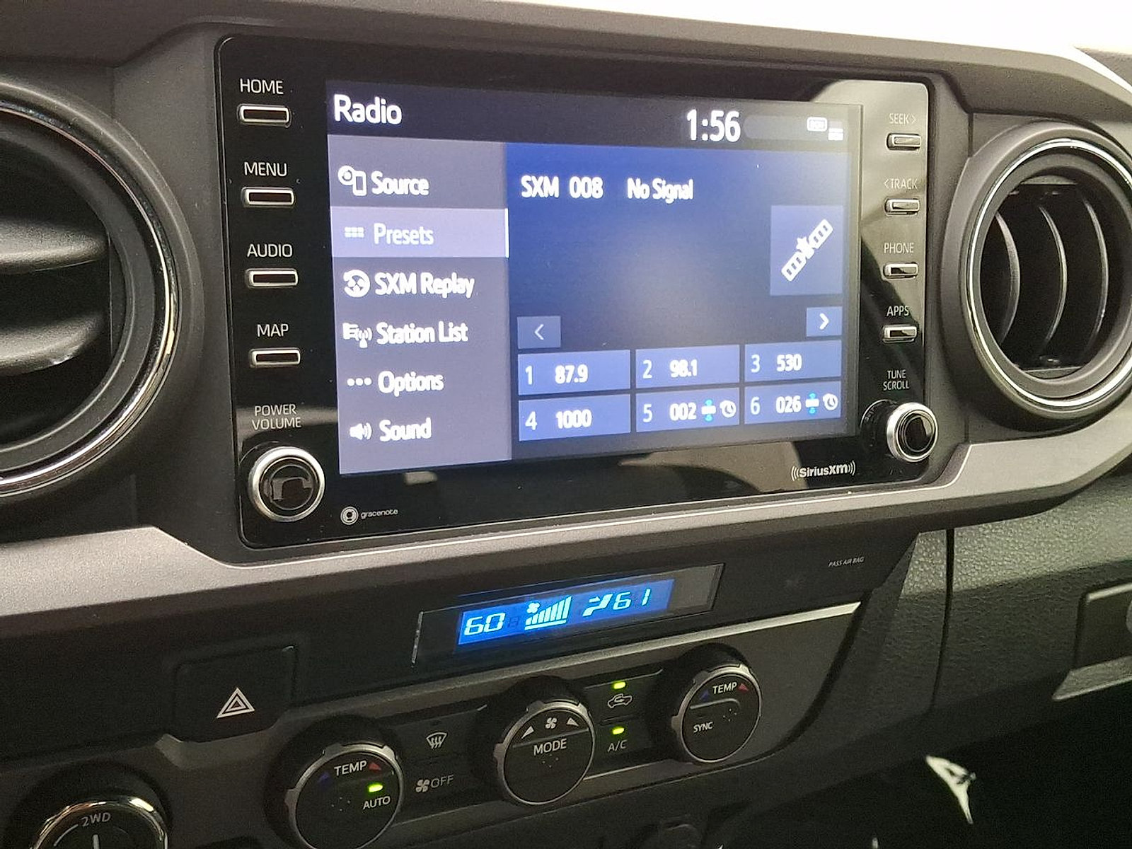 Used 2022 Toyota Tacoma TRD Sport w/ Technology Package AWD/4WD image 18