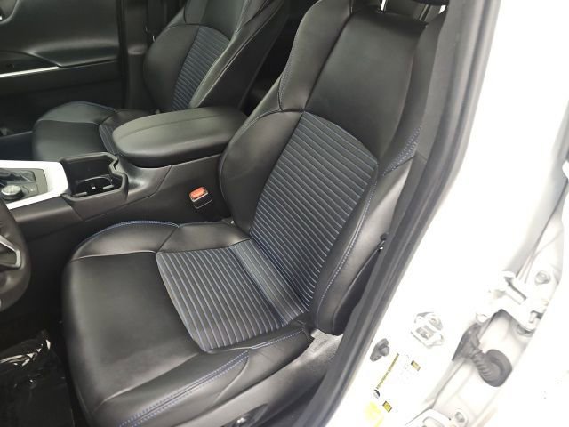 Used 2023 Toyota RAV4 XSE AWD/4WD image 16