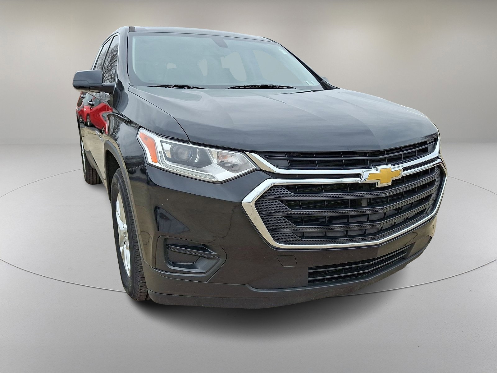 Used 2018 Chevrolet Traverse LS image 2