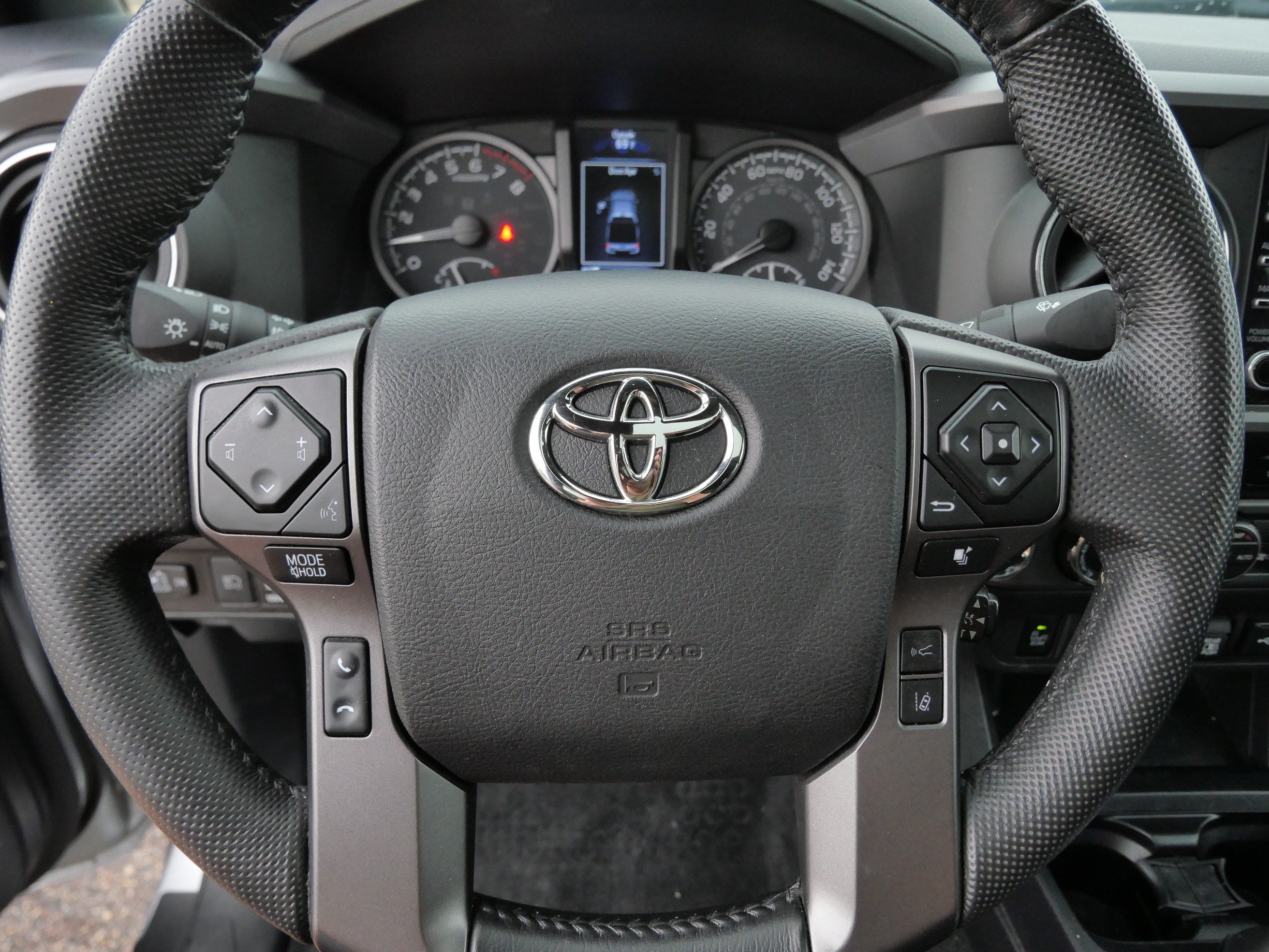 Certified 2022 Toyota Tacoma TRD Off-Road w/ TRD Premium Off Road Package AWD/4WD image 26