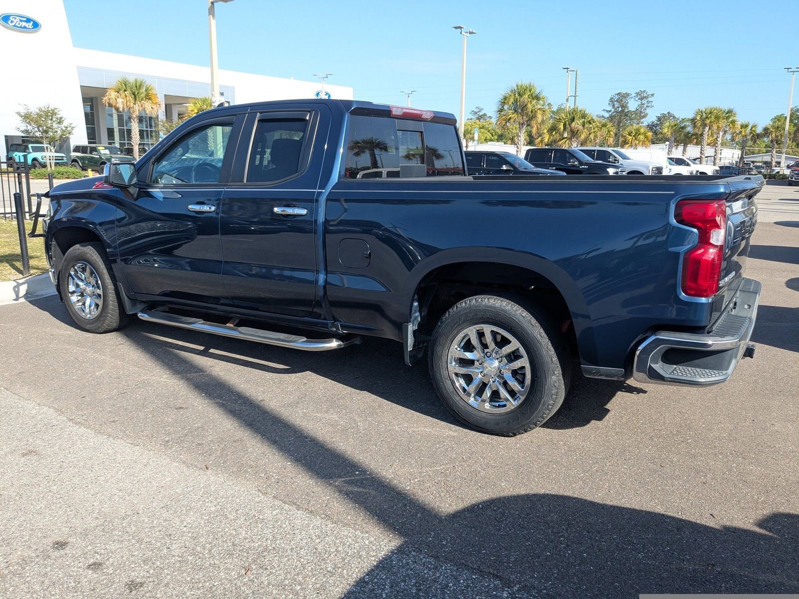 Used 2019 Chevrolet Silverado 1500 LT w/ All-Star Edition image 6
