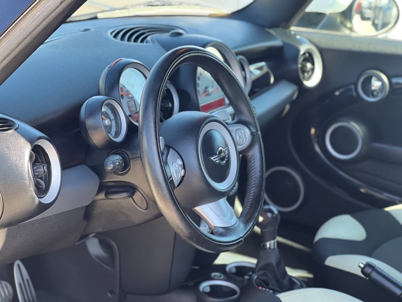 Used 2010 MINI Cooper S FWD image 15